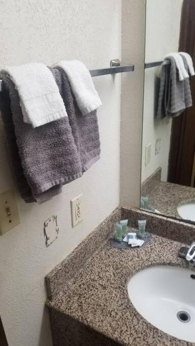 Osu Queen Hotel Room 118 Booking Stillwater Luaran gambar